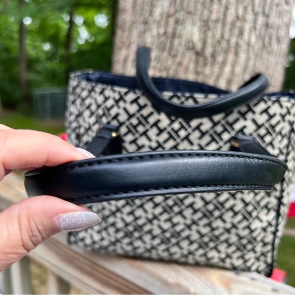 Tommy Hilfiger Monogrammed Tote, fully lined, inside zip and slips, 12x10x4 - Picture 7 of 16